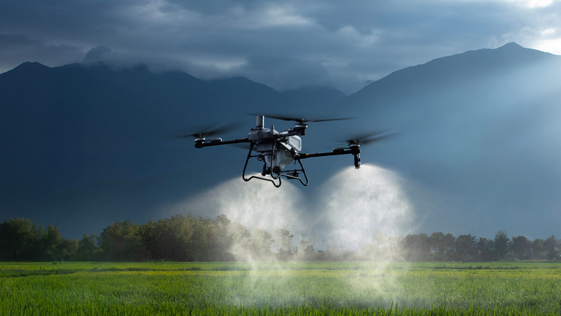 DJI Agras T100 Series: 100L Agriculture Spraying & Spreading Drones